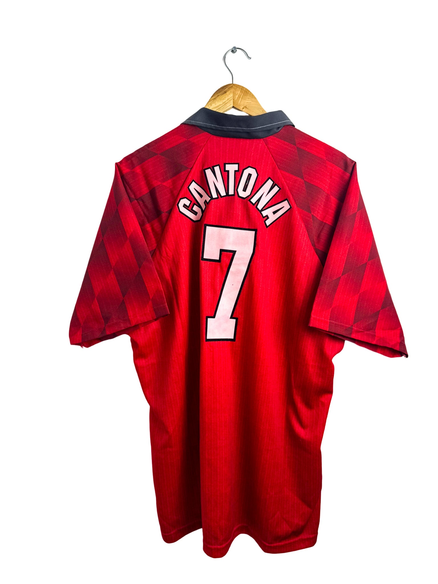 1996/1996 – Manchester United home jersey [#7 Cantona] – XL