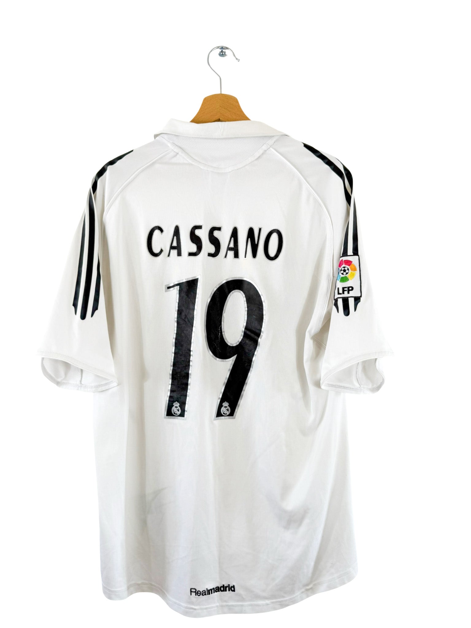 2005/2006 - Real Madrid home jersey [#19 Cassano] - L – Vista