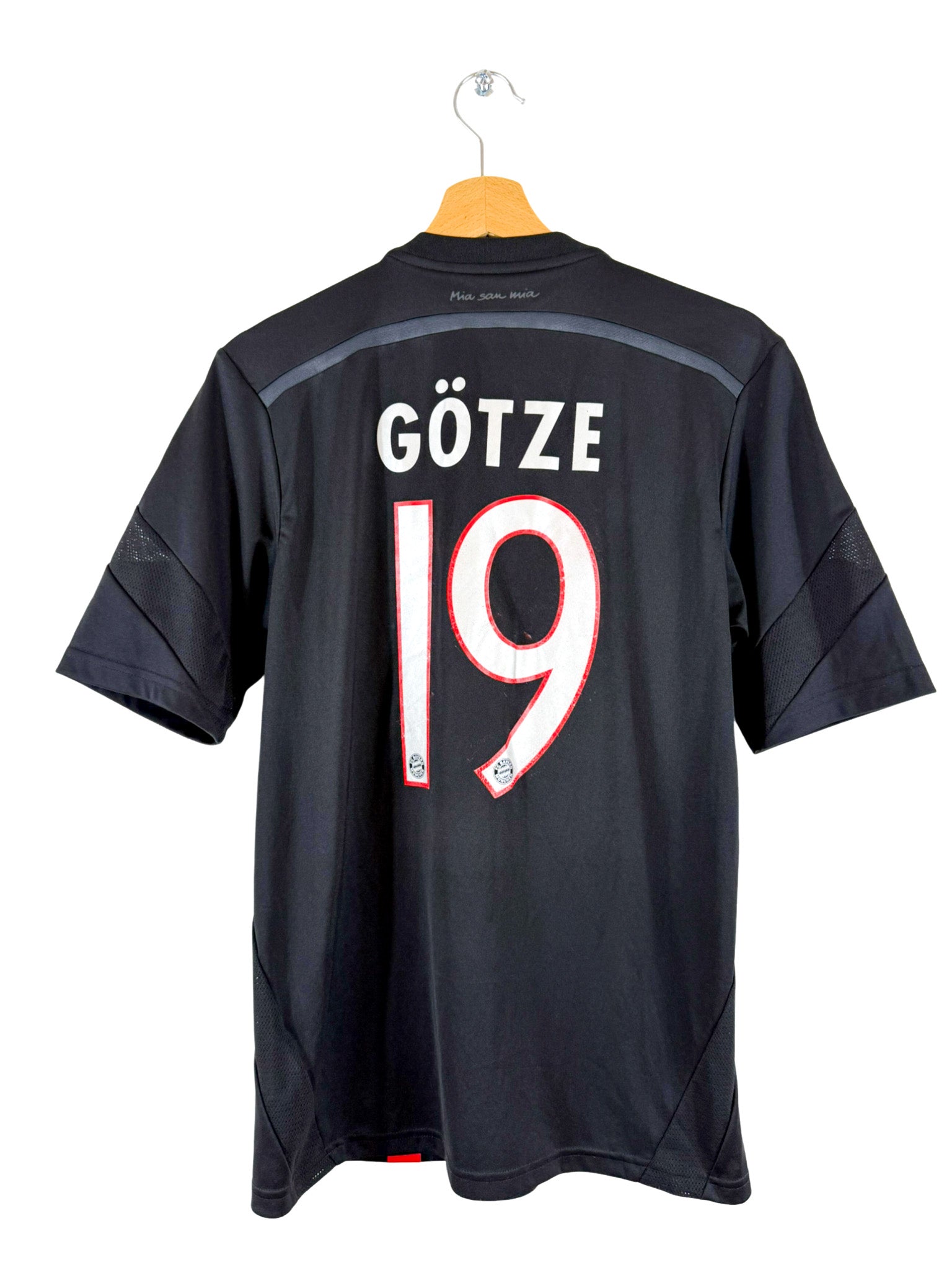 2014/2015 - Bayern Munich Away Shirt [#19 Götze] - S – Vista