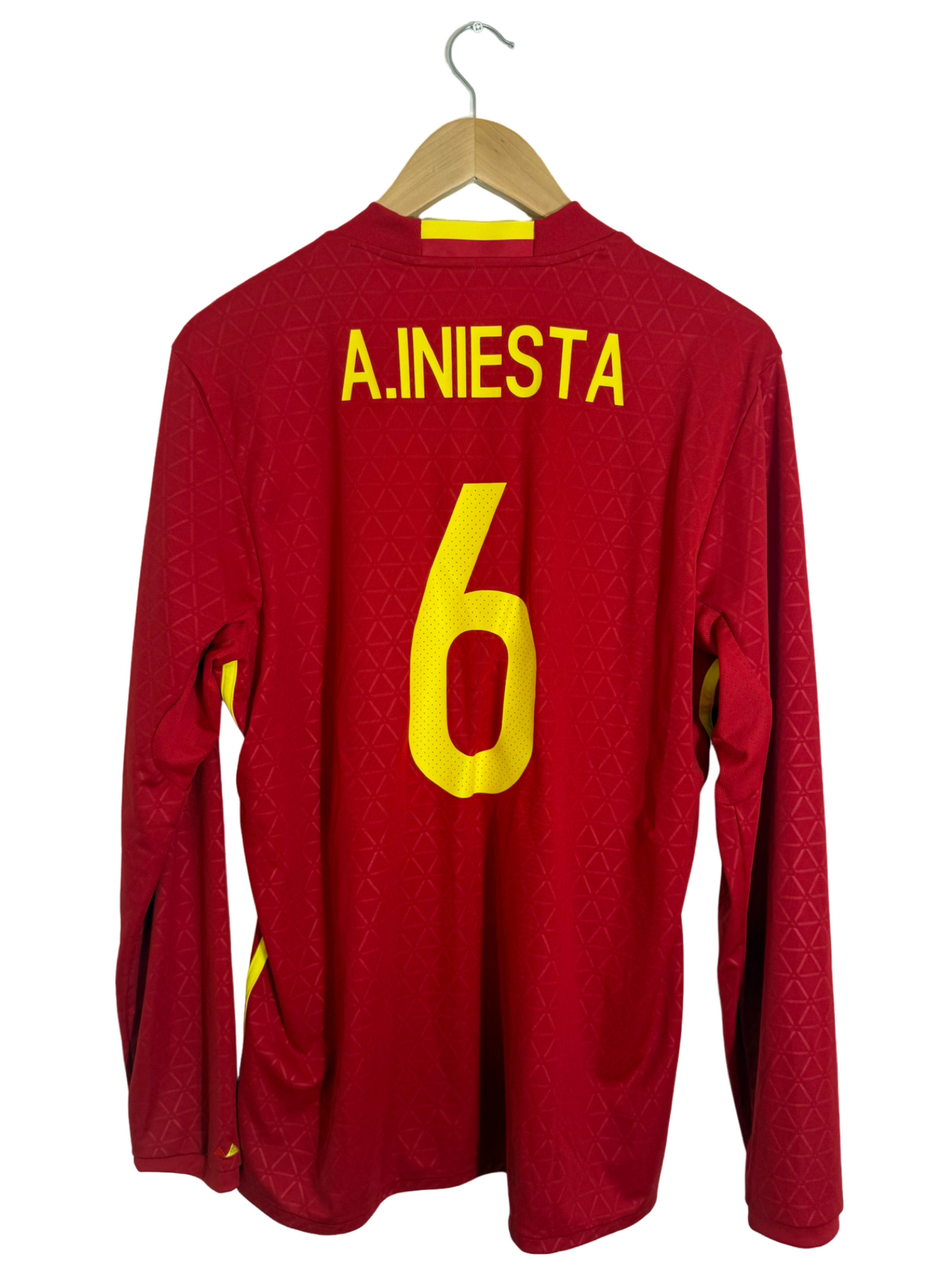 2016 – Spain Home Shirt *Long Sleeves* [#6 Iniesta] - L – Vista