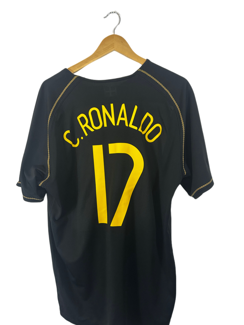 1998 - Portugal Home Shirt [#7 Figo] Nike - L – Vista football shop