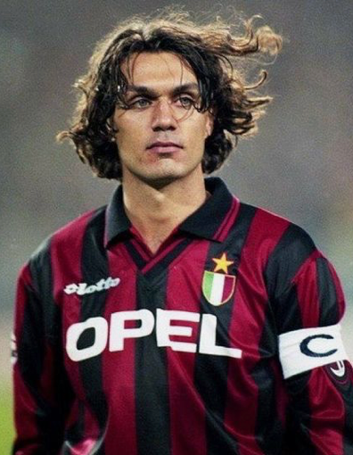Les maillots vintage de l’AC Milan les plus légendaires | VISTA