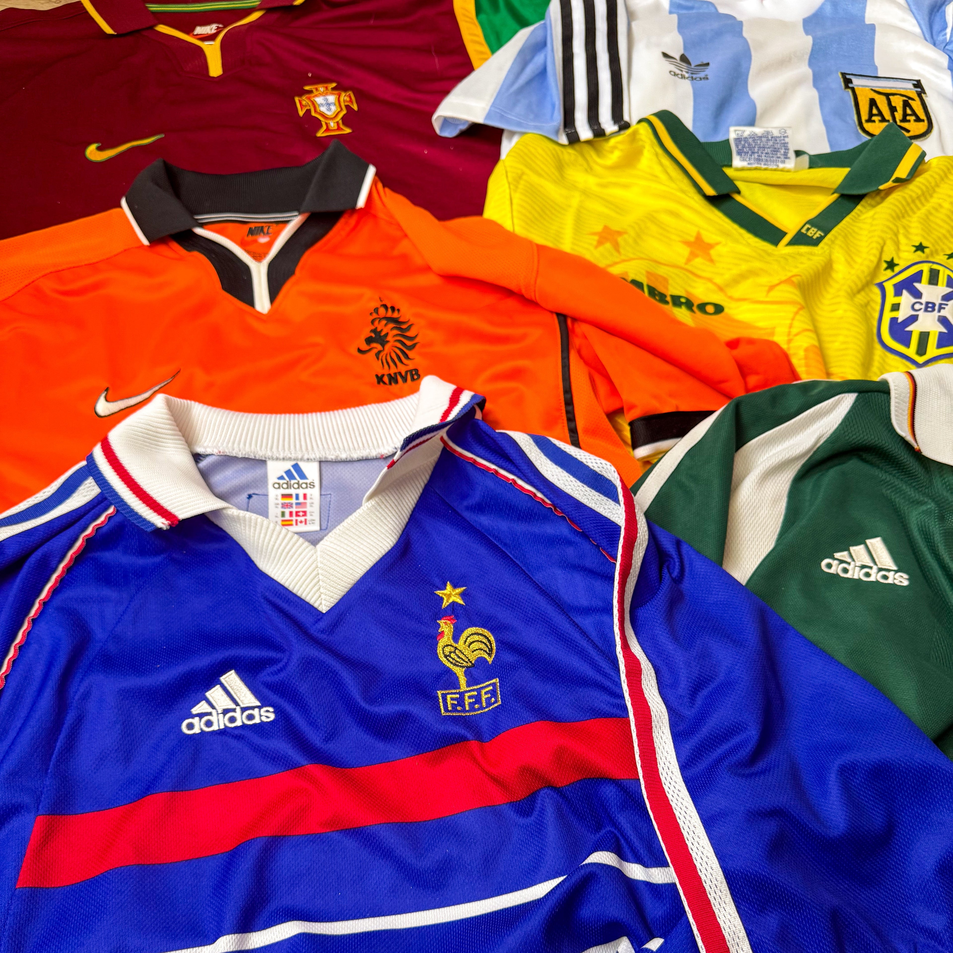Comment entretenir un maillot de football ancien sans l’abîmer ? | VISTA