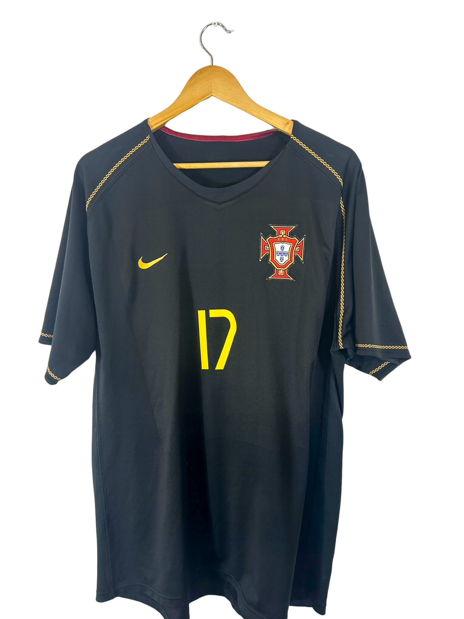 1998 - Portugal Home Shirt [#7 Figo] Nike - L – Vista football shop
