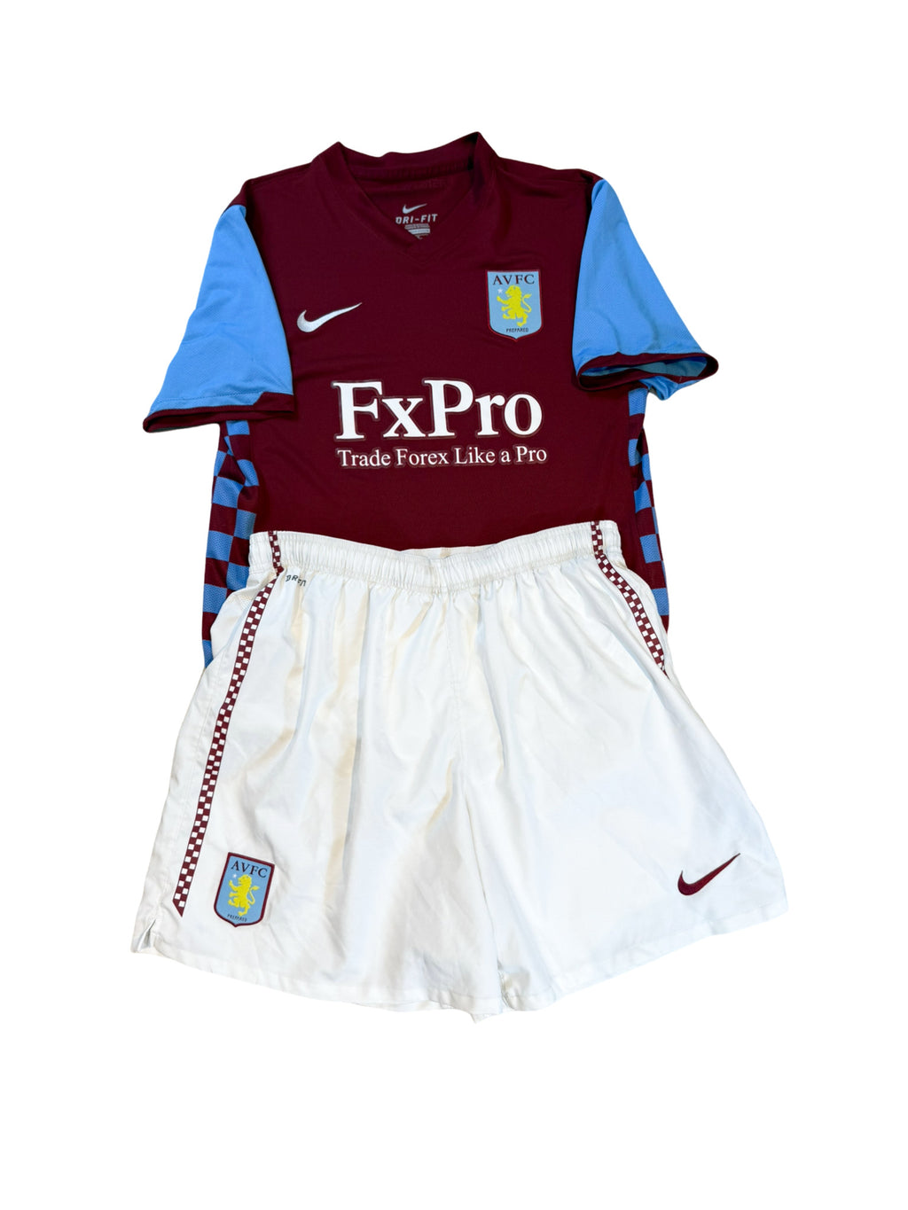 2010/2011 - Aston Villa home kit (shirt, shorts and socks) - M