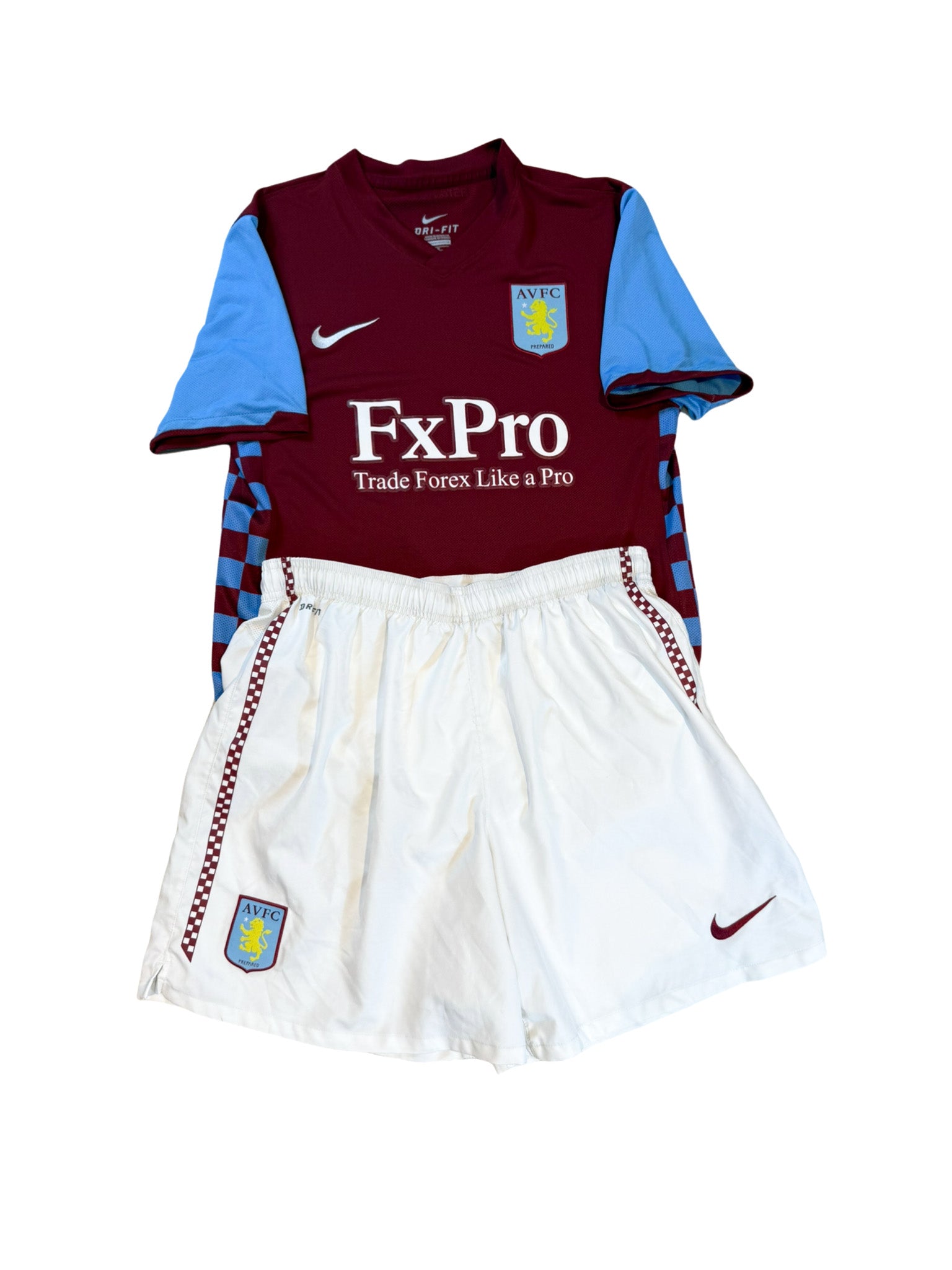 2010/2011 - Aston Villa home kit (shirt, shorts and socks) - M