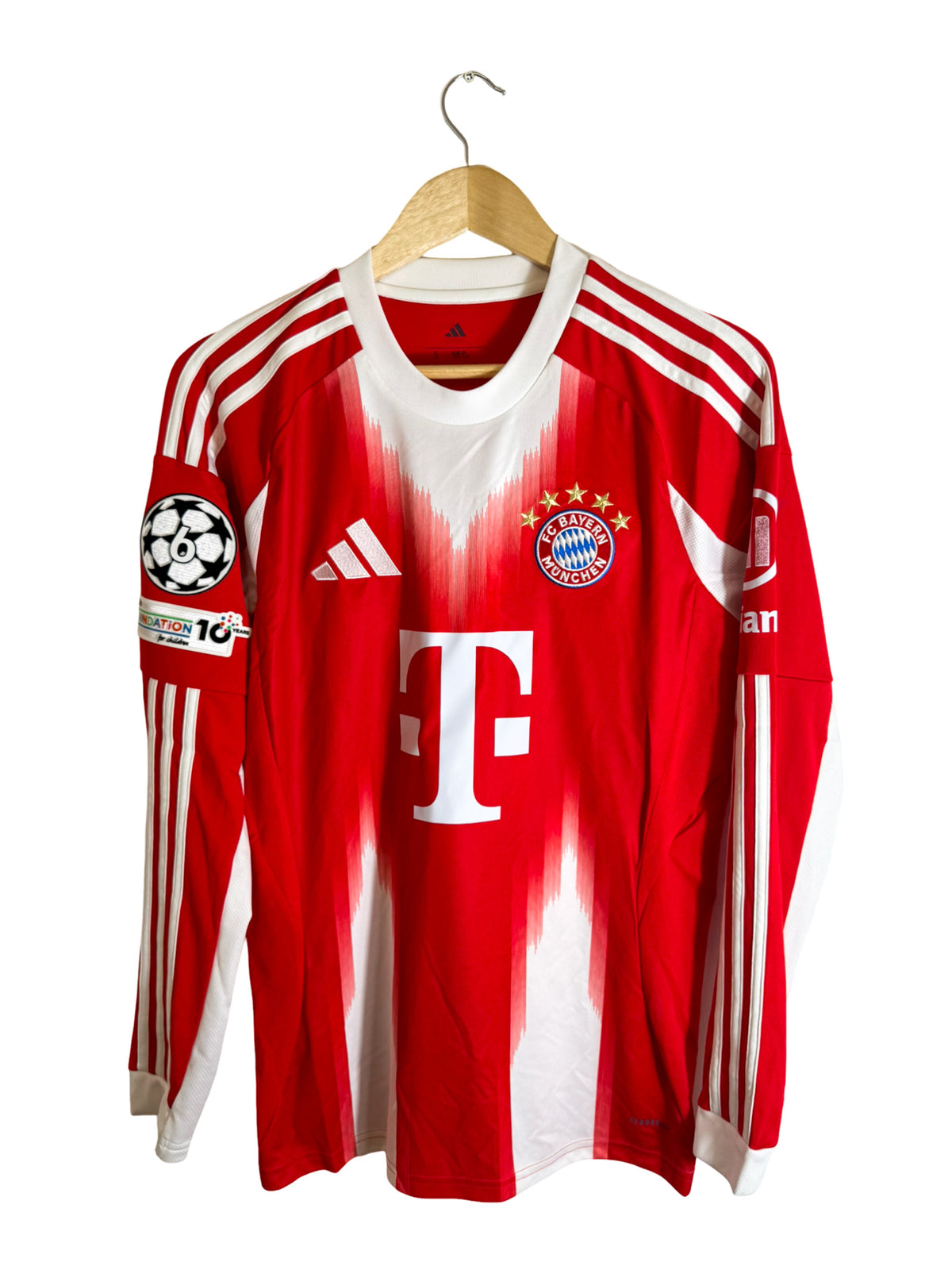 2025/2026 – Maillot Bayern Munich domicile *Manches Longues* [#17 OLISE] – S