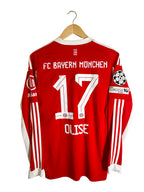 2025/2026 – Maillot Bayern Munich domicile *Manches Longues* [#17 OLISE] – S