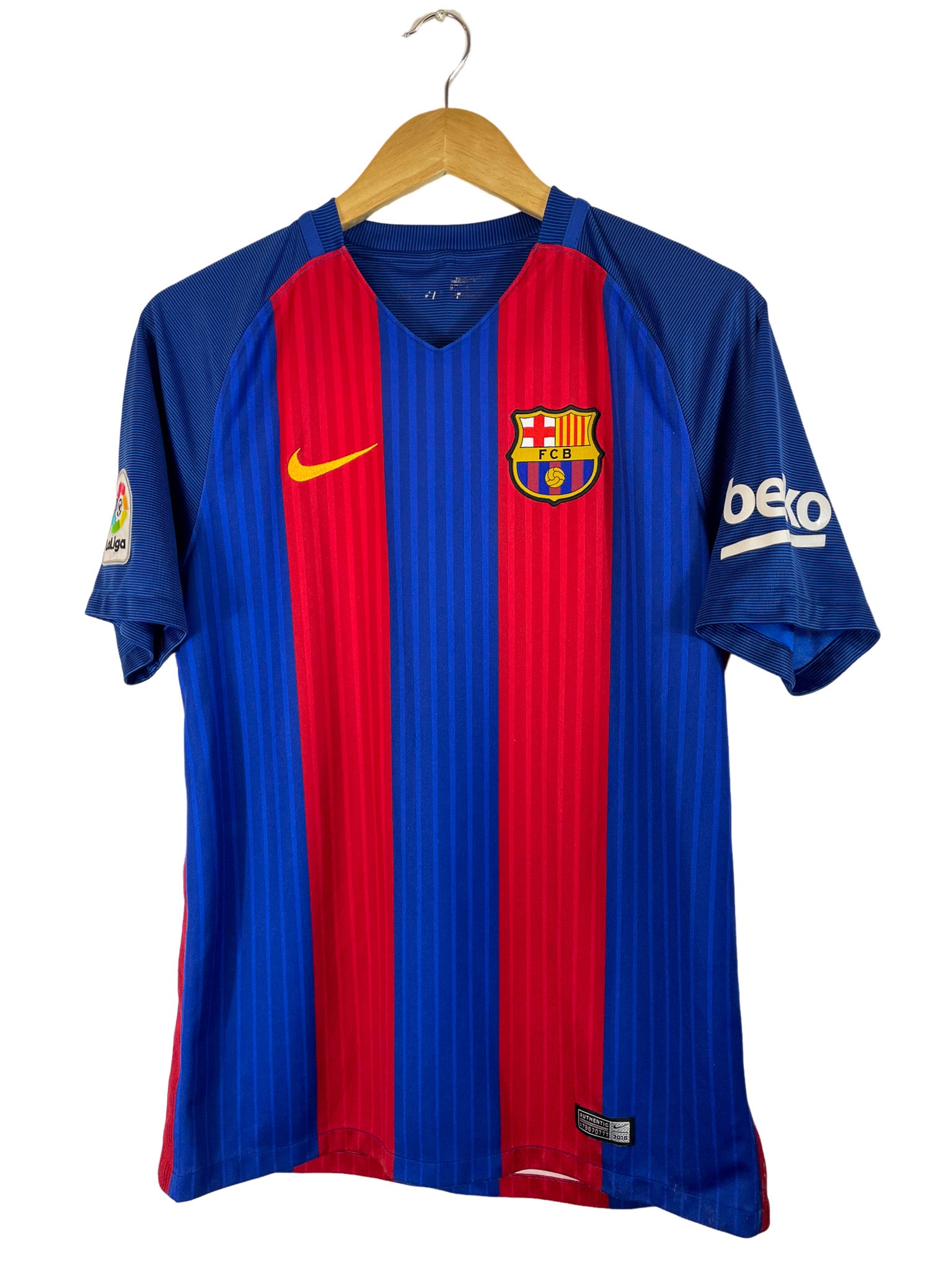 2016/2017 – Maillot FC Barcelone domicile [#8 Iniesta] - M