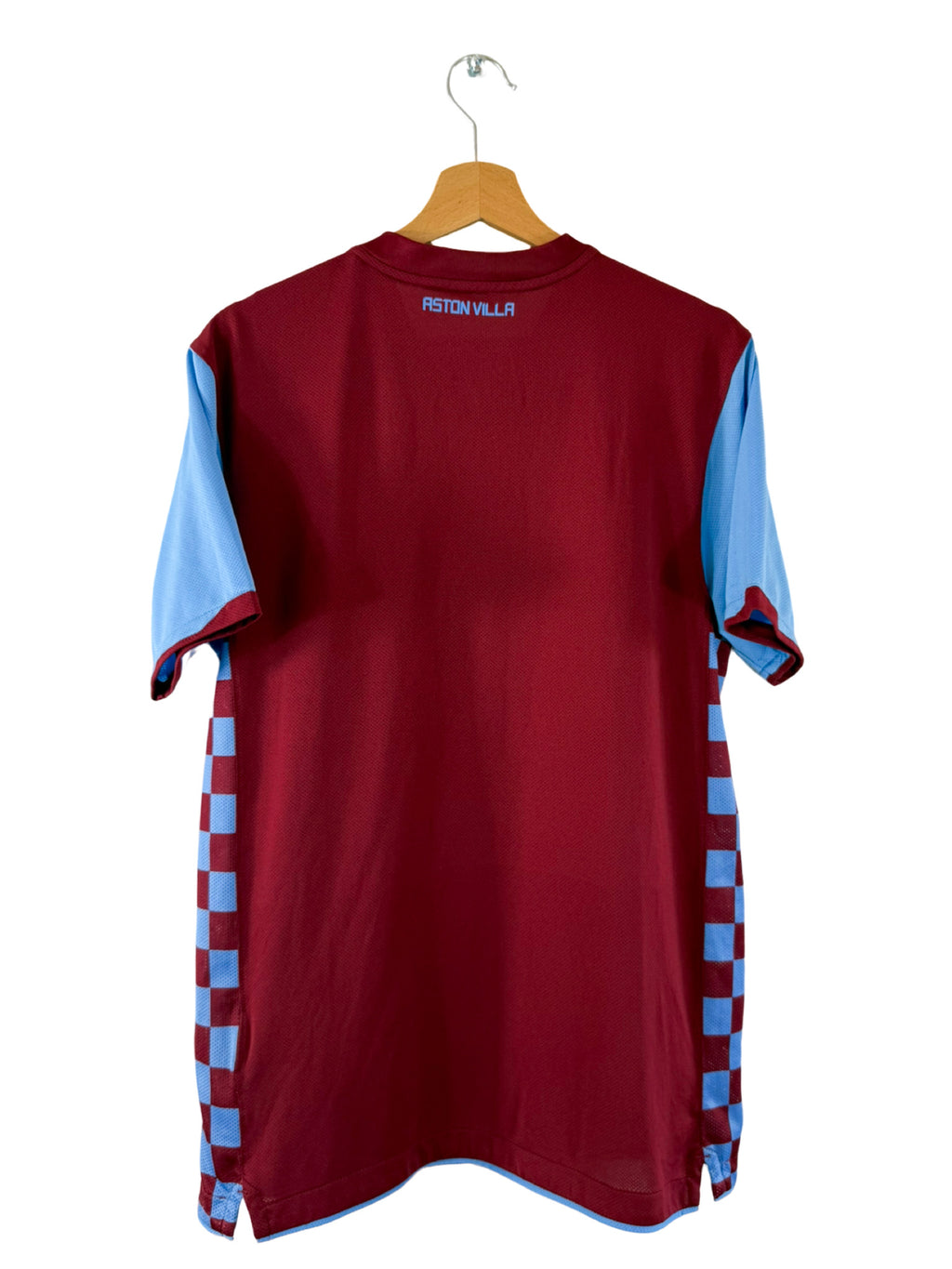 2010/2011 - Aston Villa home kit (shirt, shorts and socks) - M