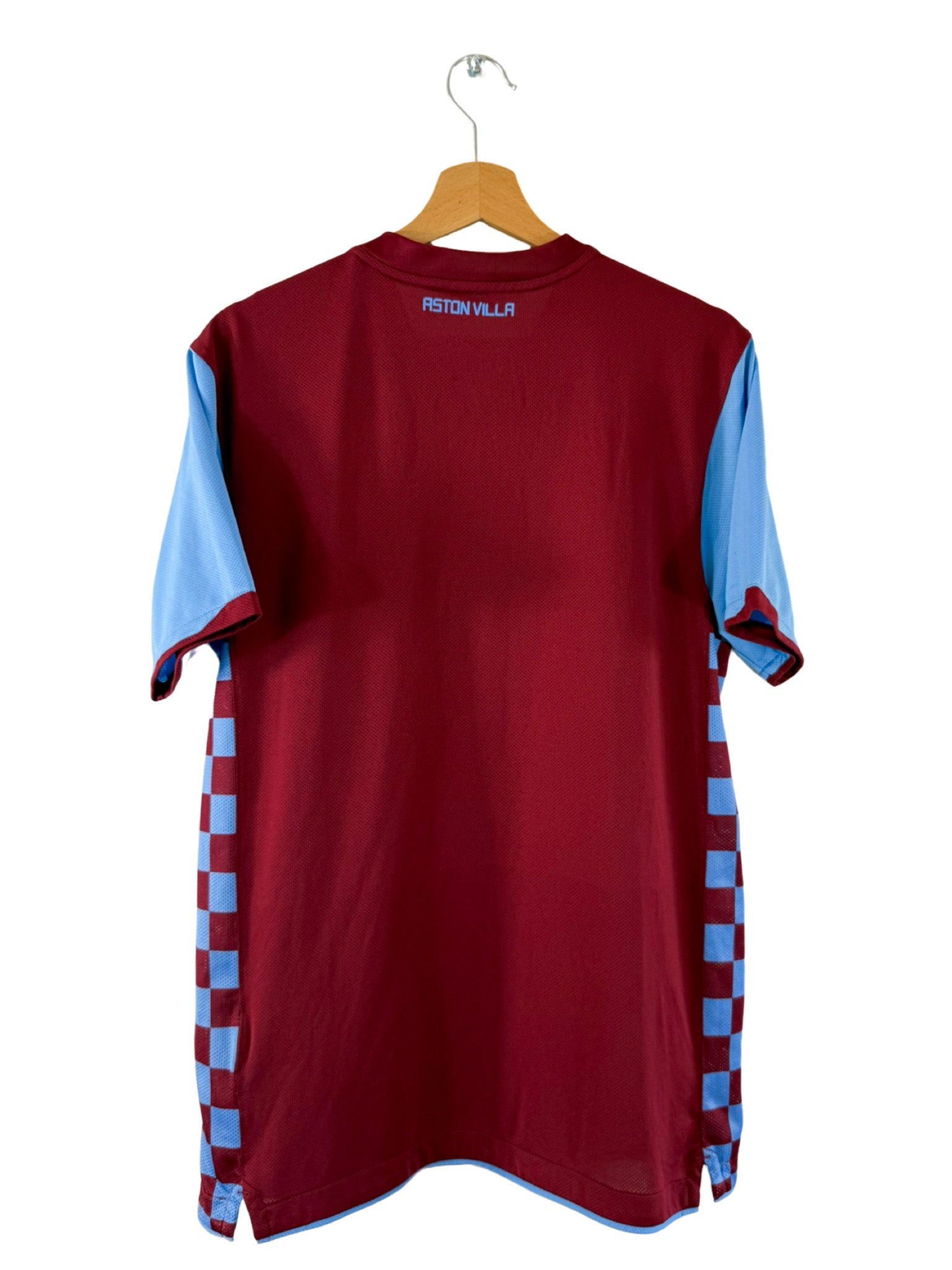 2010/2011 - Aston Villa home kit (shirt, shorts and socks) - M