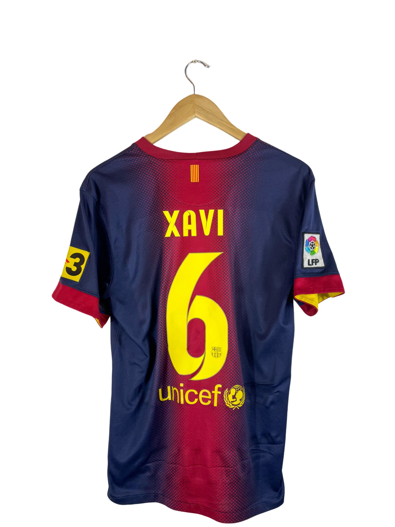2012/2013 – Maillot FC Barcelone domicile [#6 Xavi] – M