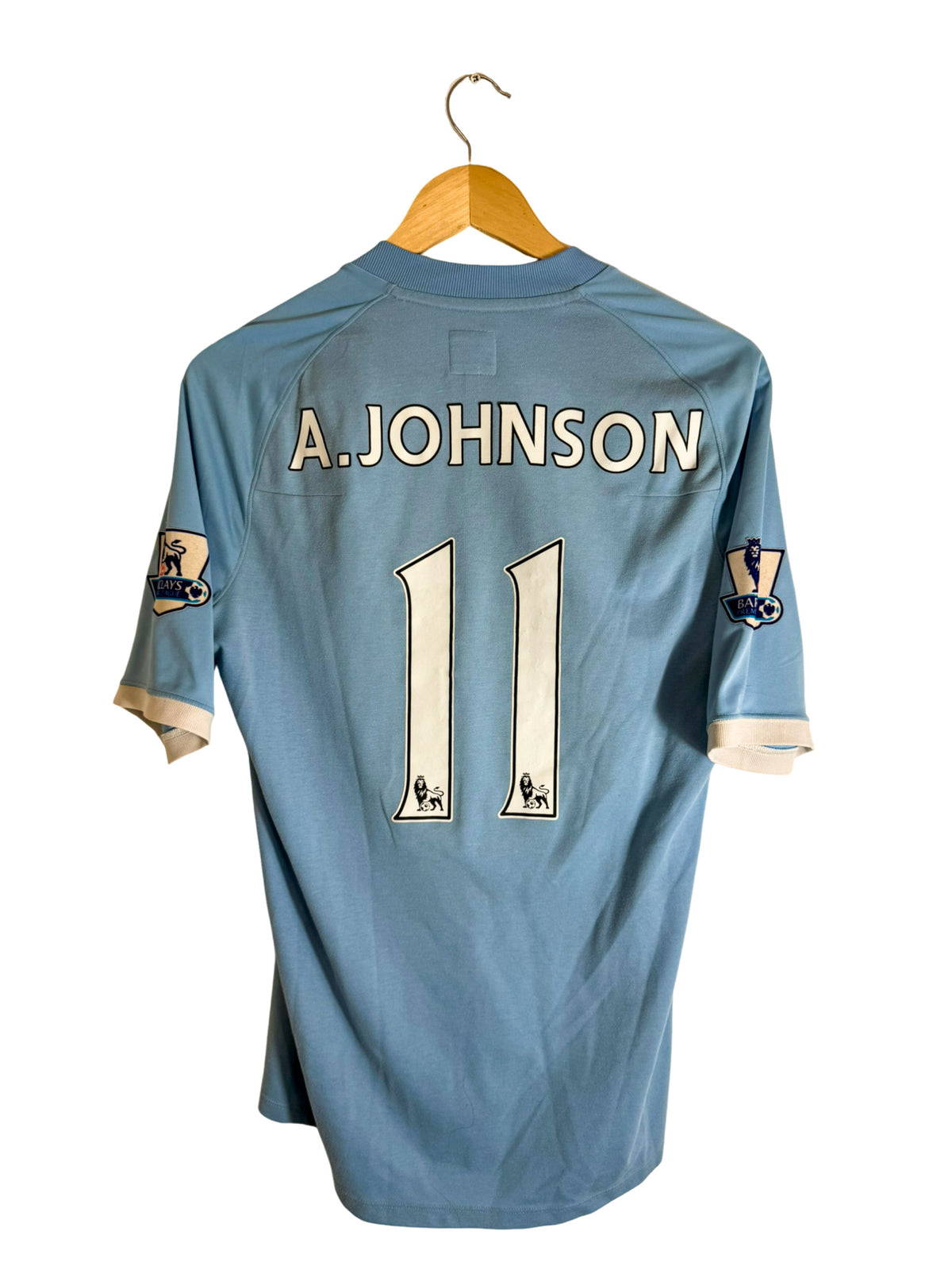 2010/2011 – Maillot Manchester City domicile [#11 A. JOHNSON] – M