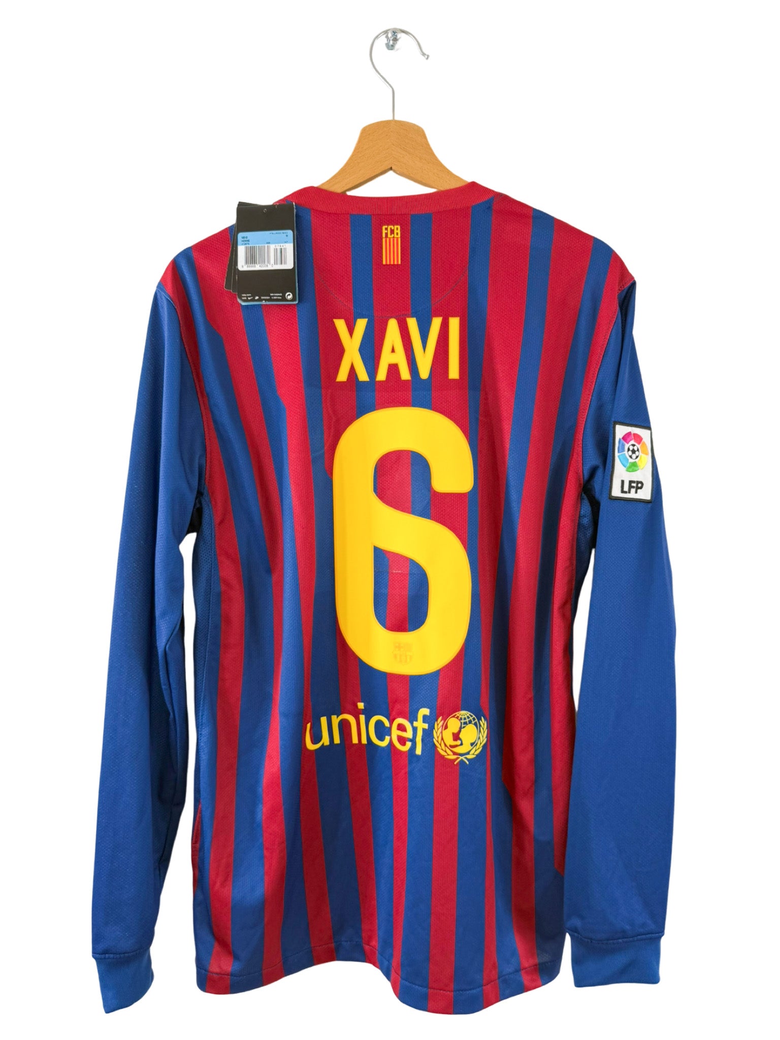 2011/2012 - Camiseta local del FC Barcelona [#6 XAVI] Nike *Manga larga* - Talla M