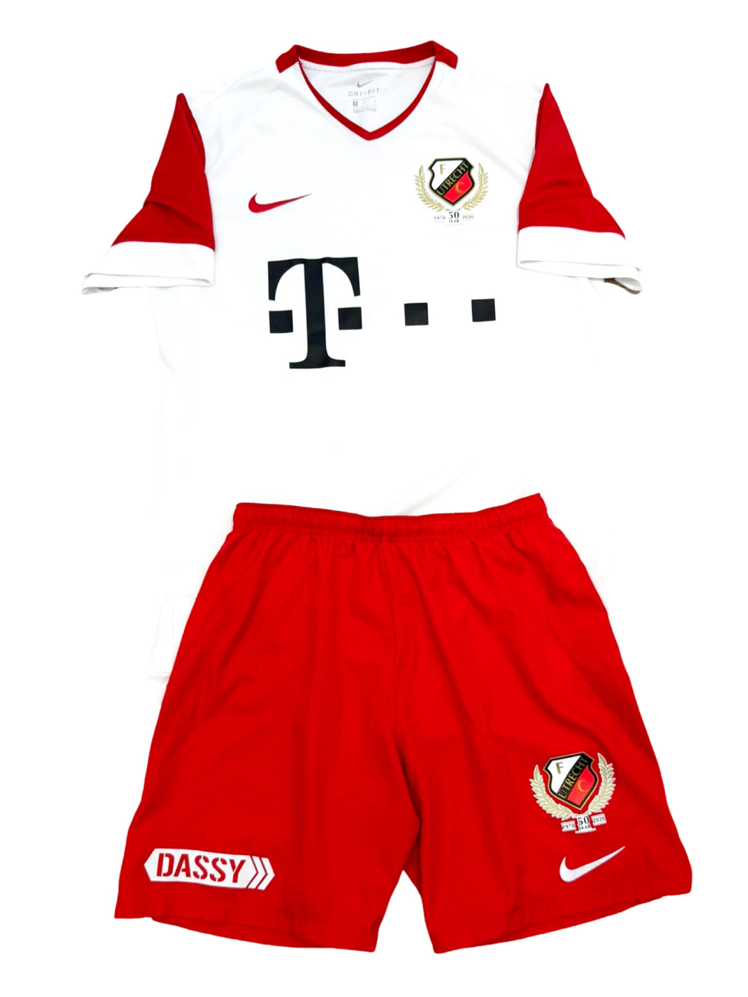 2019/2020 - Maillot et Short FC Utrecht domicile - L