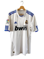 2010/2011 – Real Madrid home shirt [#23 Özil] - S