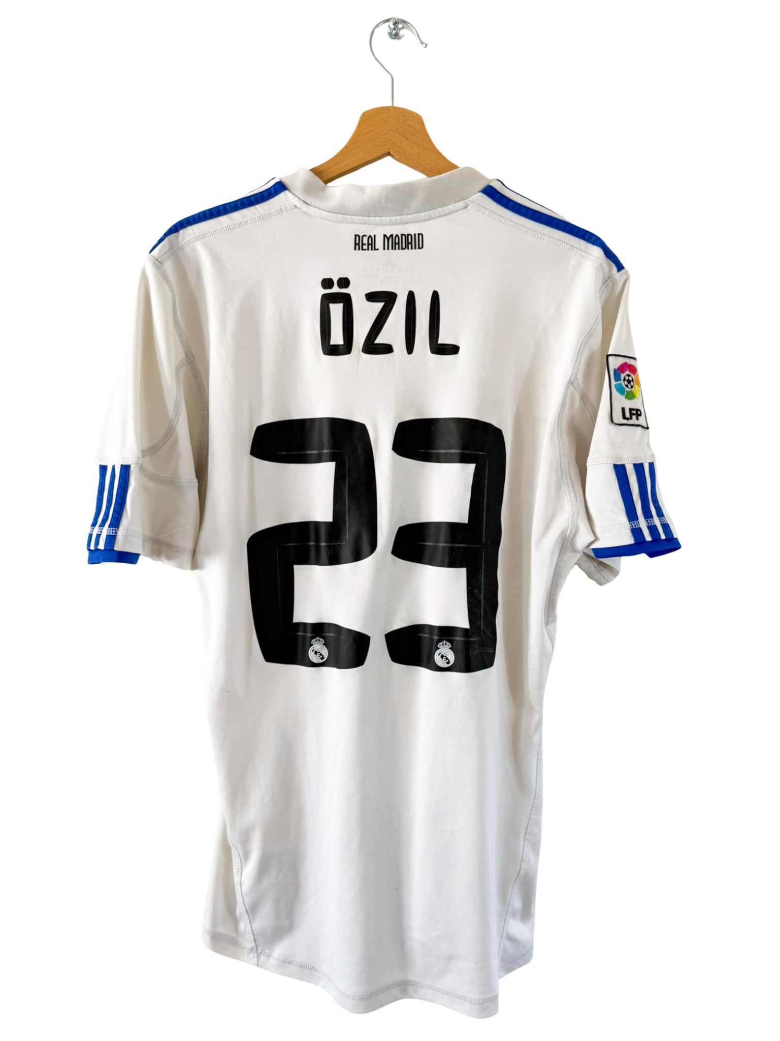 2010/2011 – Maillot Real Madrid domicile [#23 Özil] - S