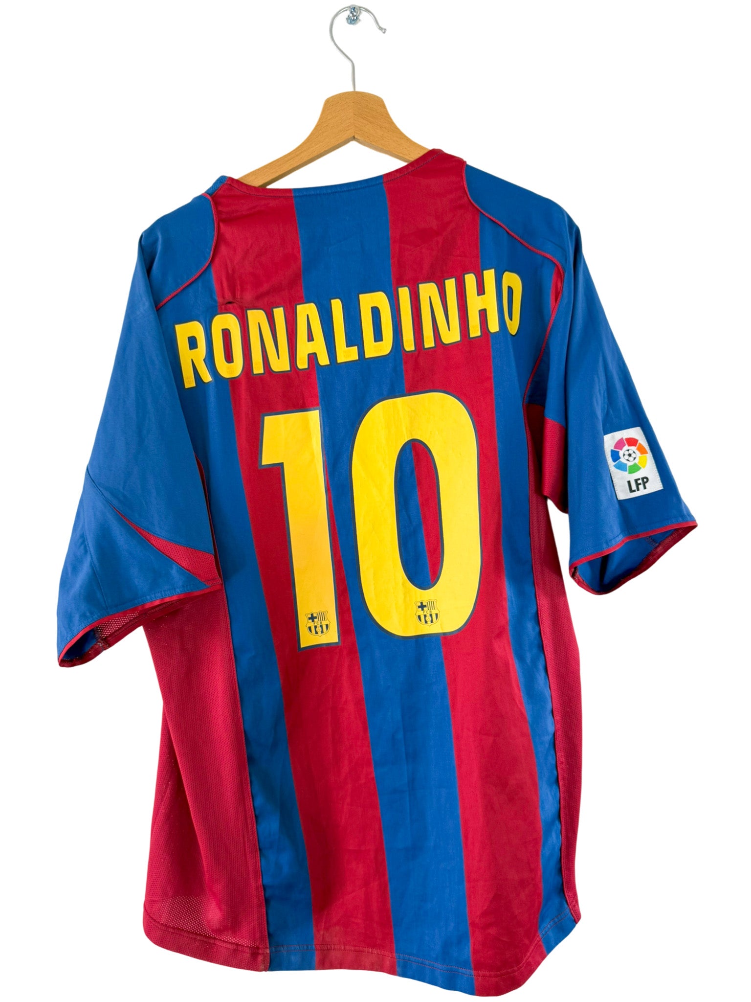 2004/2005 - FC Barcelona home jersey [#10 Ronaldinho] Nike - XL