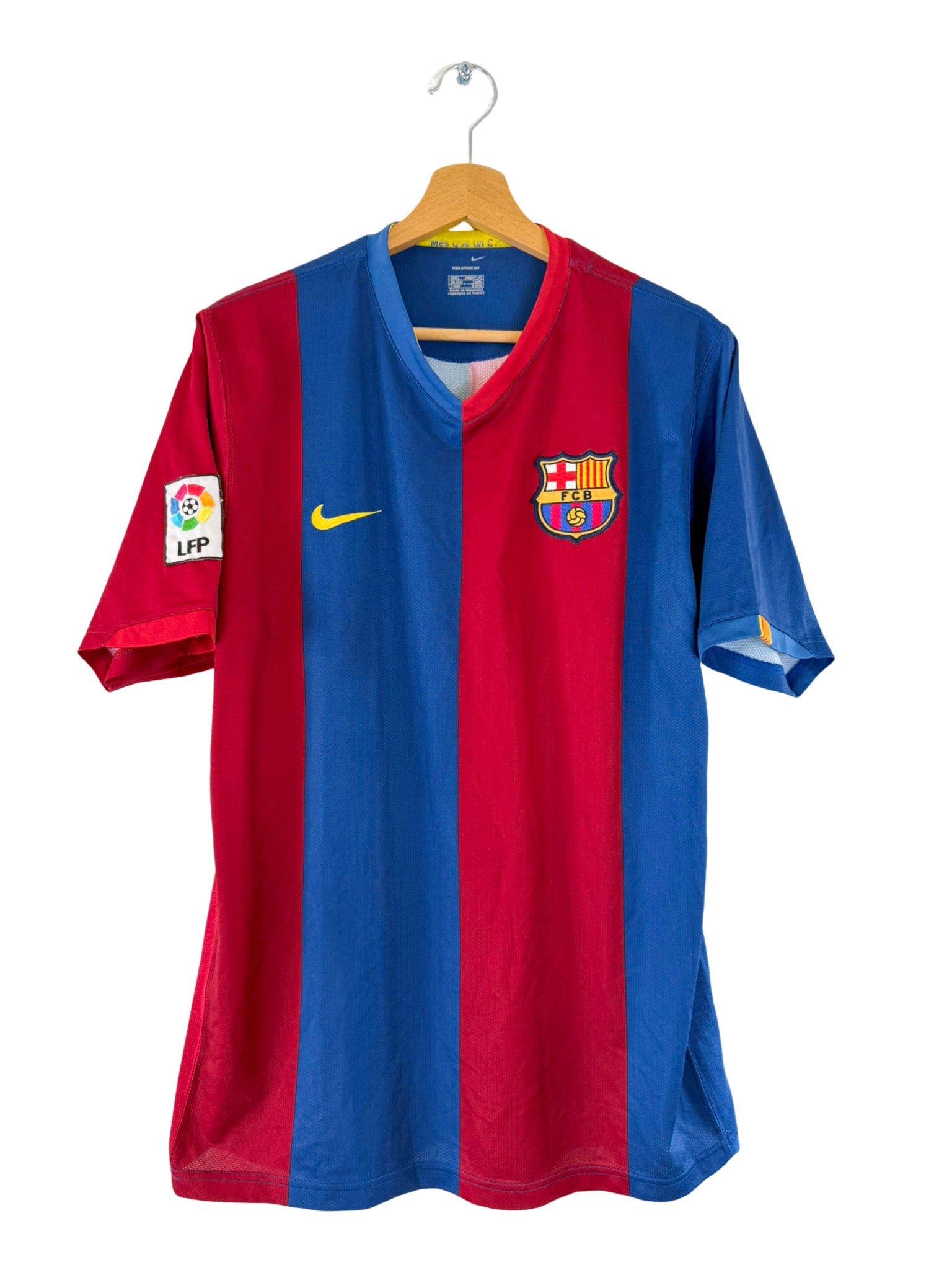 2006/2007 - FC Barcelona home jersey [#10 Ronaldinho] Nike - S