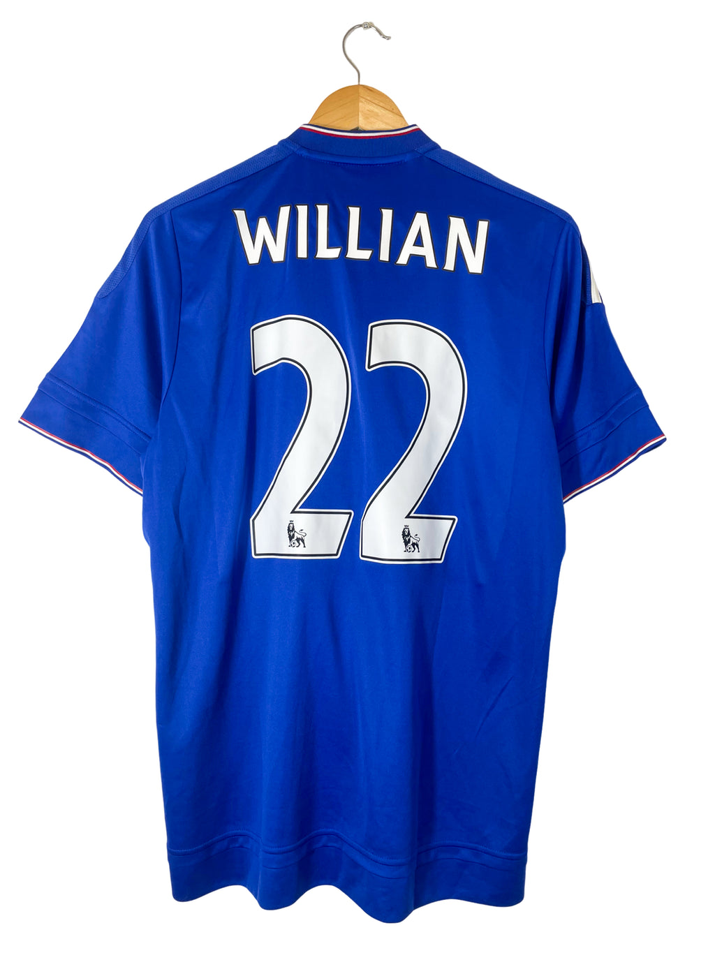 2015/2016 – Chelsea Home Shirt [#22 Willian] - L