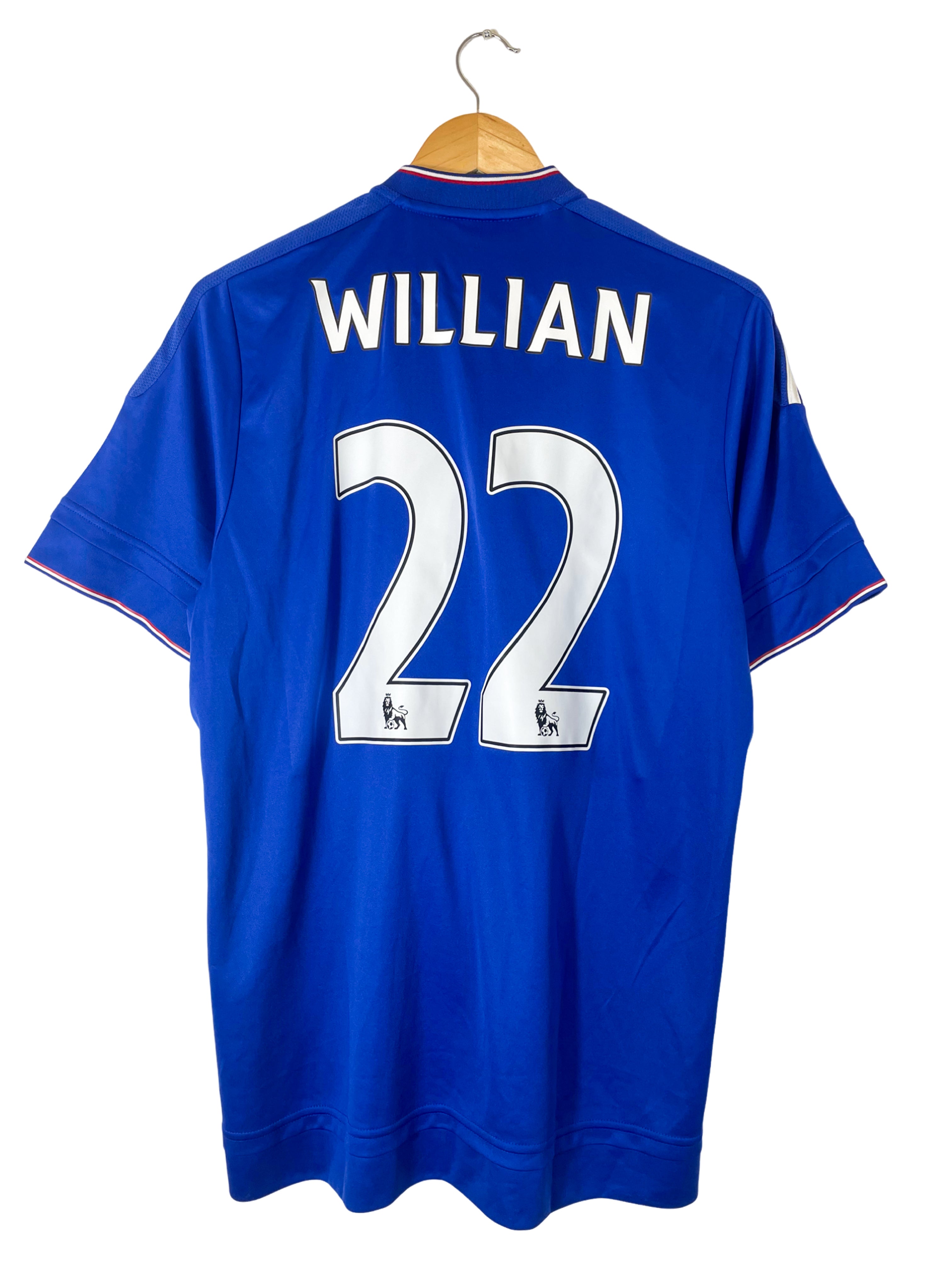 2015/2016 – Chelsea Home Shirt [#22 Willian] - L