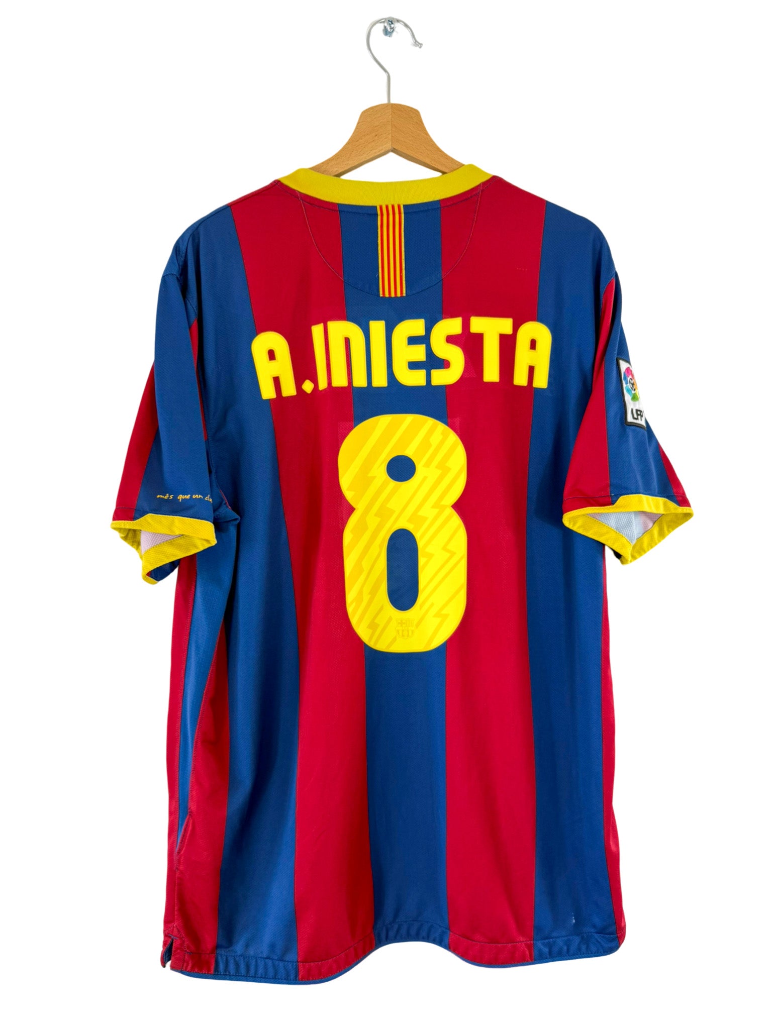 2010/2011 - FC Barcelona Home Shirt [#8 Iniesta] Nike - XL