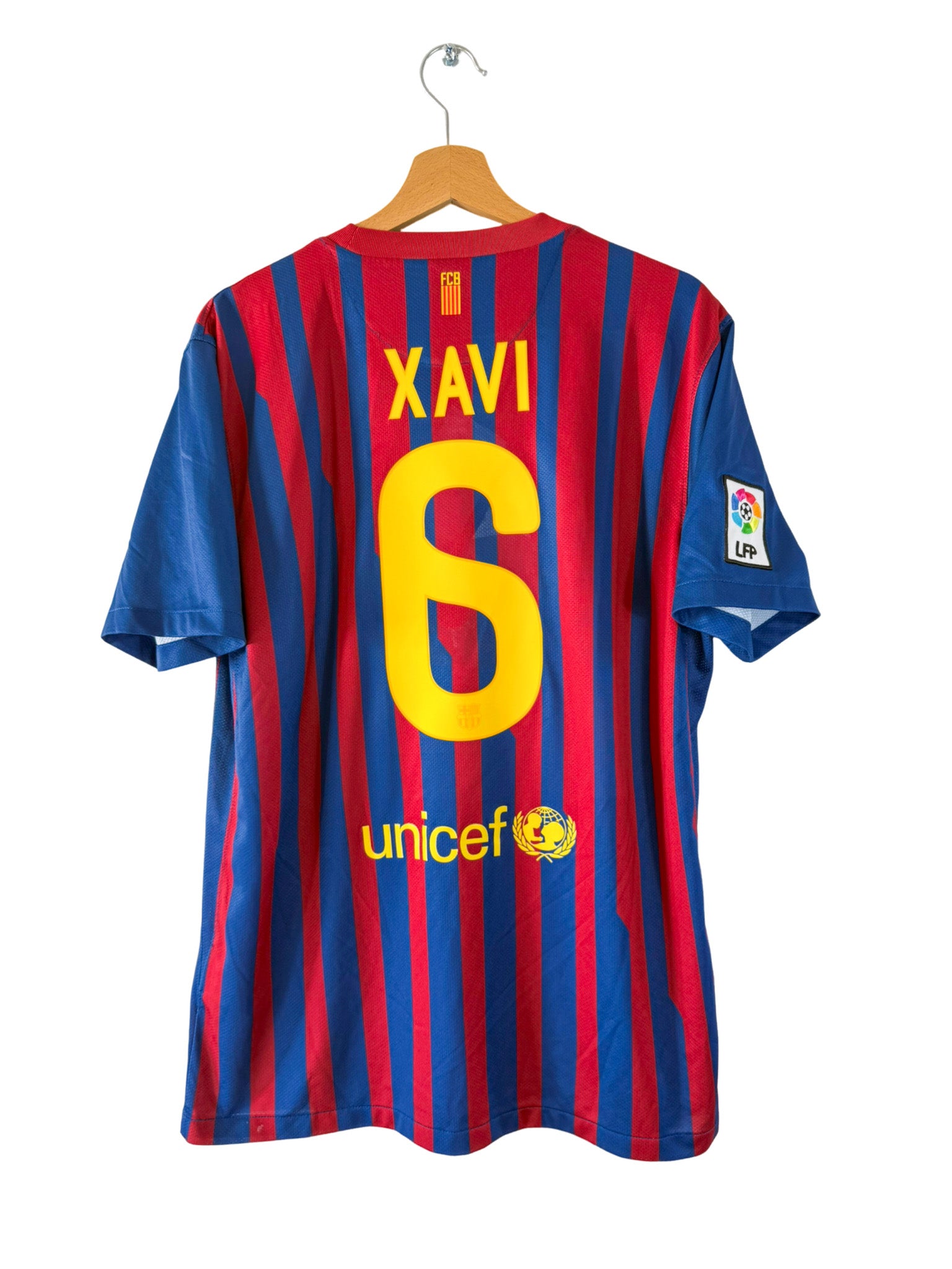 2011/2012 - FC Barcelona Home Shirt 2011/2012 [#6 Xavi] Nike - L