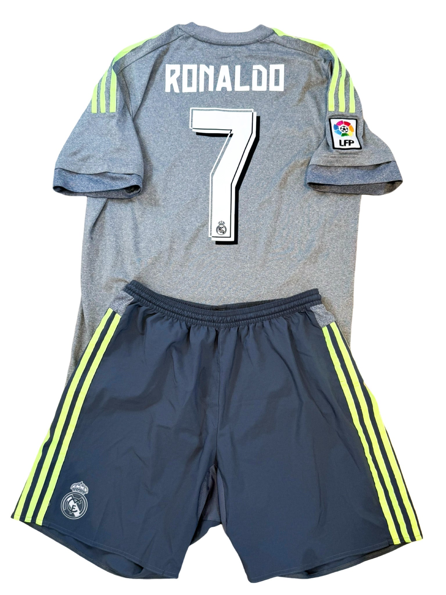 2015/2016 – Maillot et short  Real Madrid third [#7 Ronaldo] - M