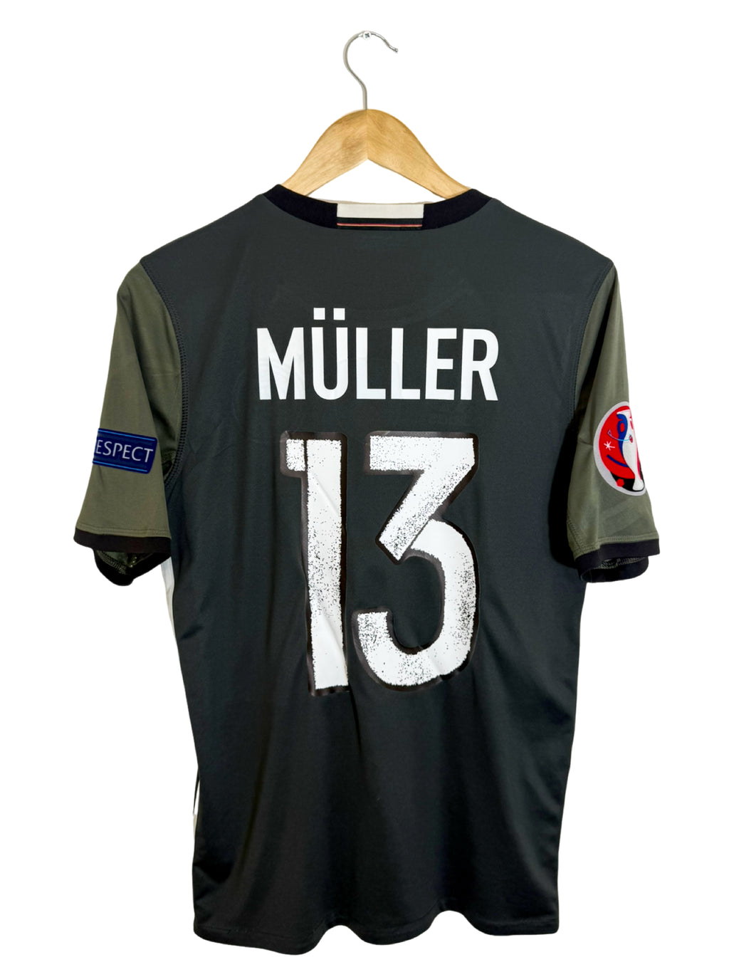 2016 – Germany away jersey [#13 Müller] - 15/16 years