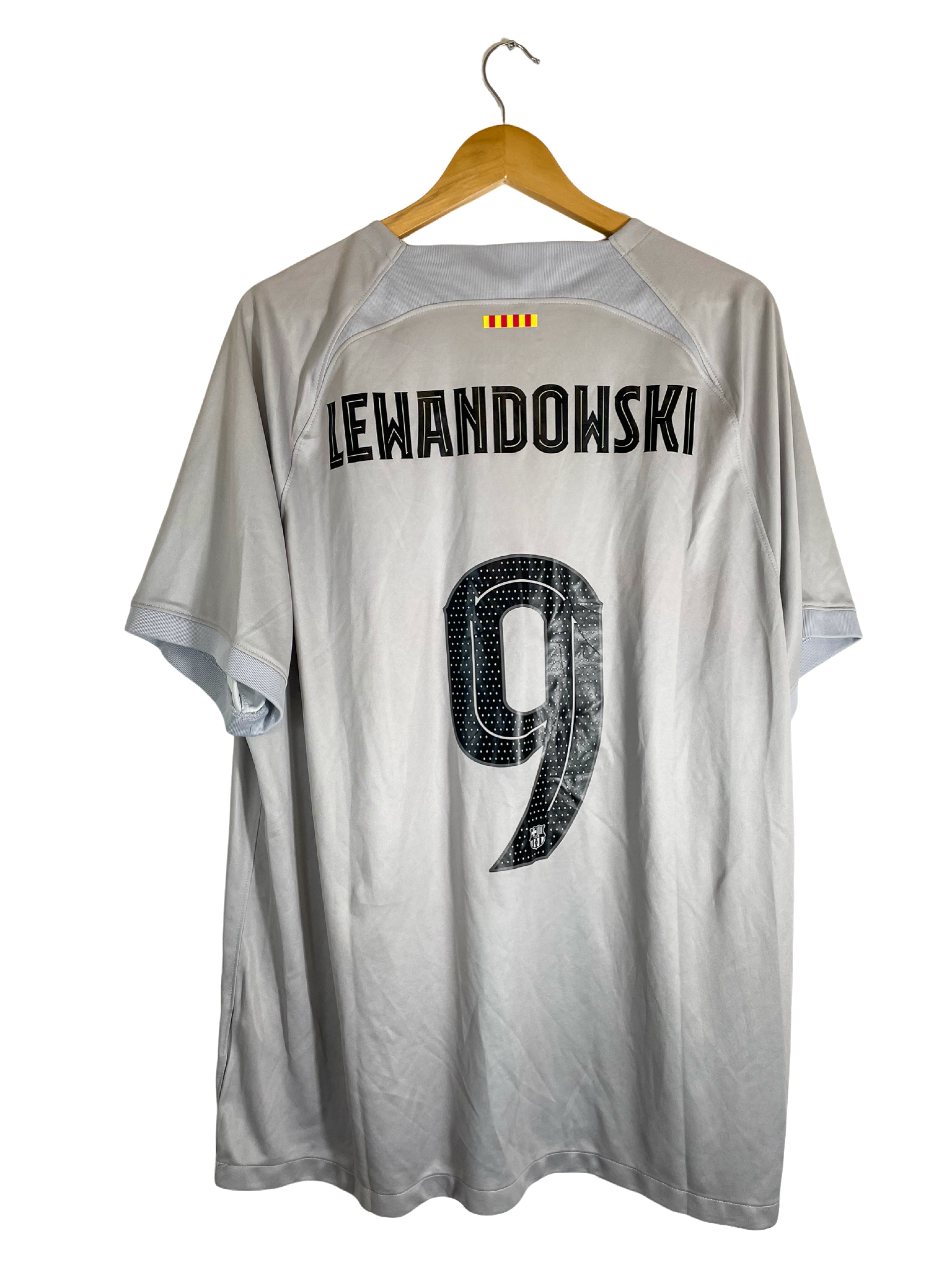 2022/2023 – FC Barcelona away jersey [#9 Lewandowski] – XXL