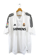 2005/2006 - Real Madrid home shirt [#10 Robinho] *Signed* - L