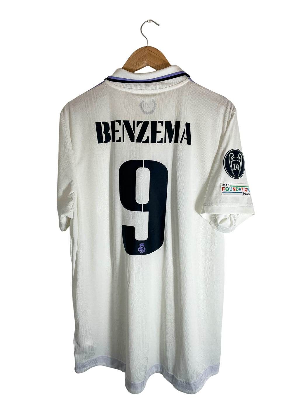 2022/2023 – Maillot Real Madrid domicile *Version Pro* [#9 Benzema] – XL