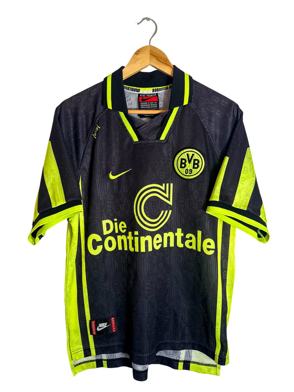 1996/1997 Borussia Dortmund Away Shirt Nike - M