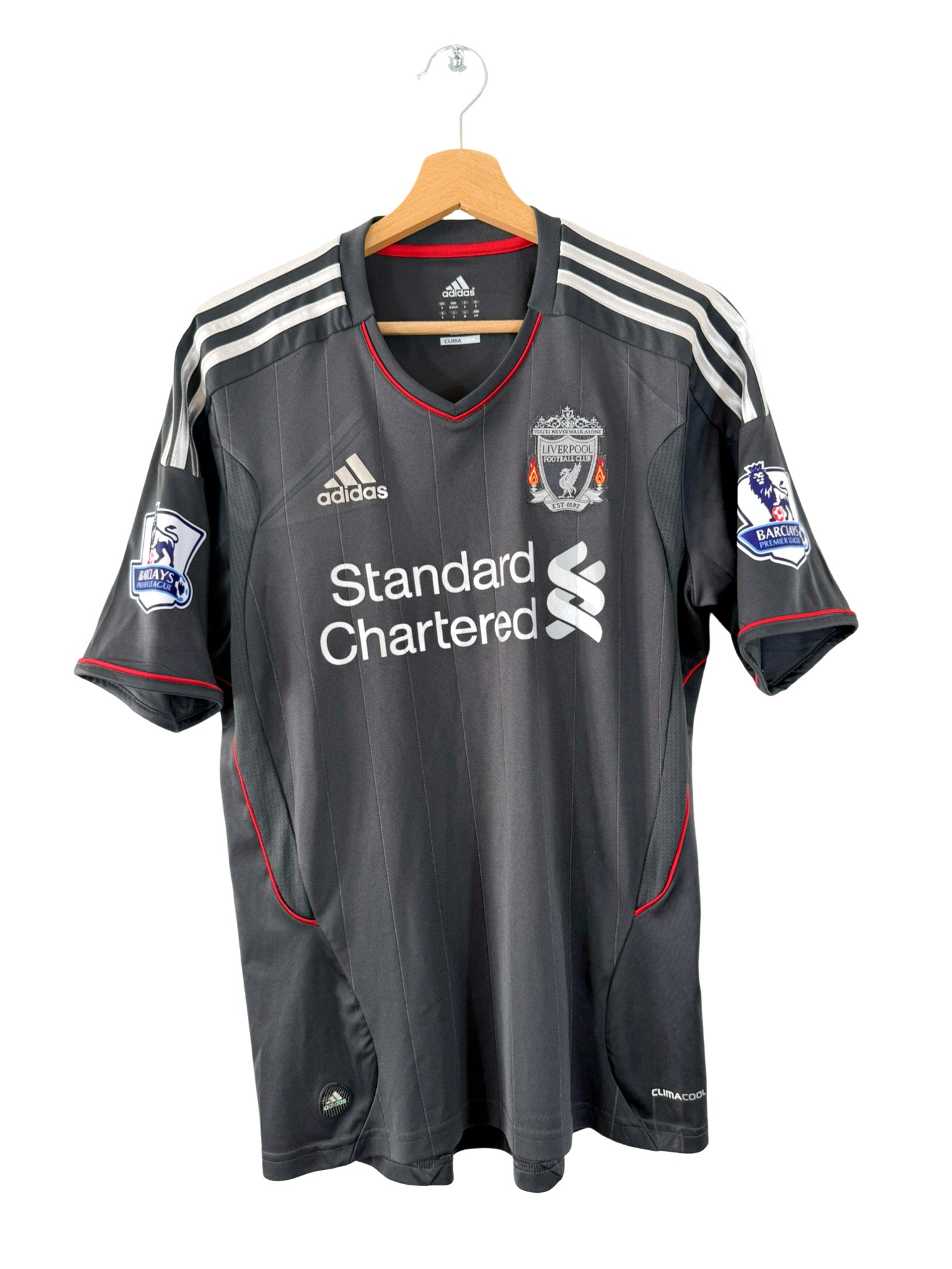 2011/2012 - Liverpool Away Shirt [#8 Gerrard] - S – Vista football