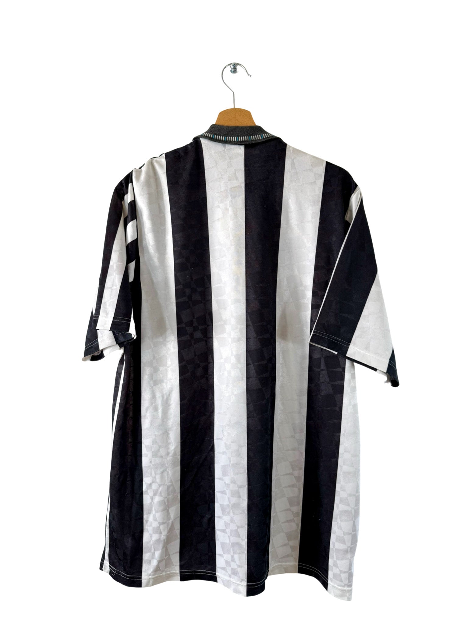 1991/1992 - Newcastle Umbro home jersey - XL
