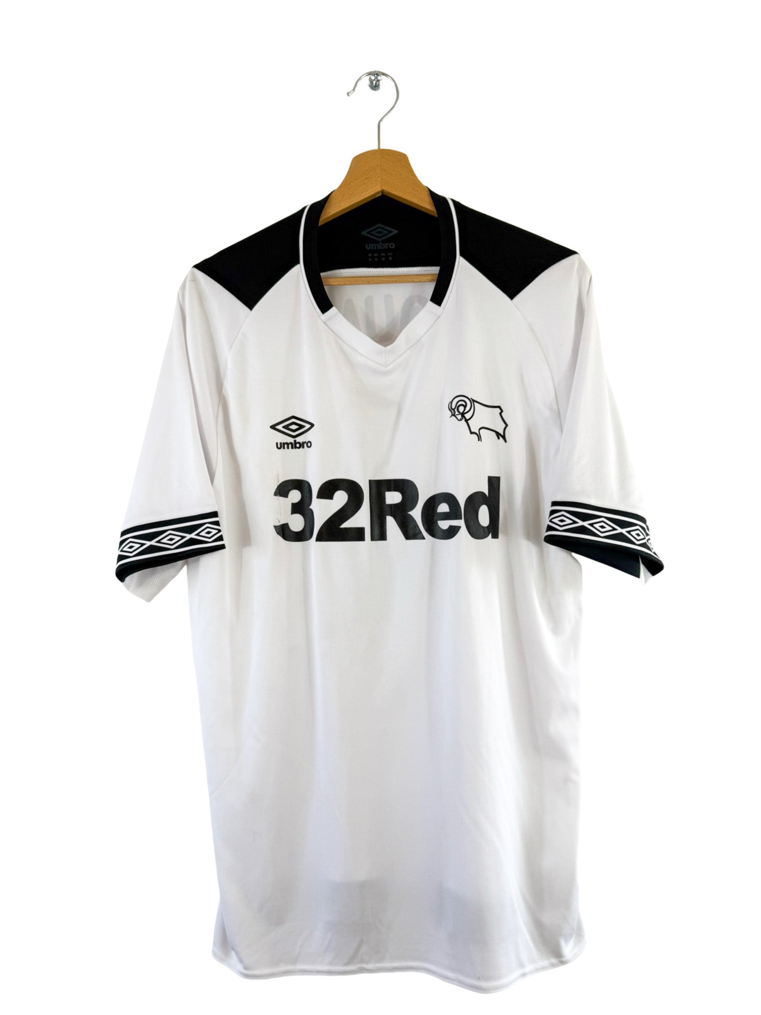 2018/2019 - Derby County home jersey [#8 Mount] Umbro - XL