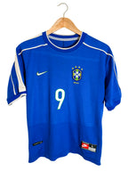 2004 – Brazil Away Jersey [#9] - 14 years old
