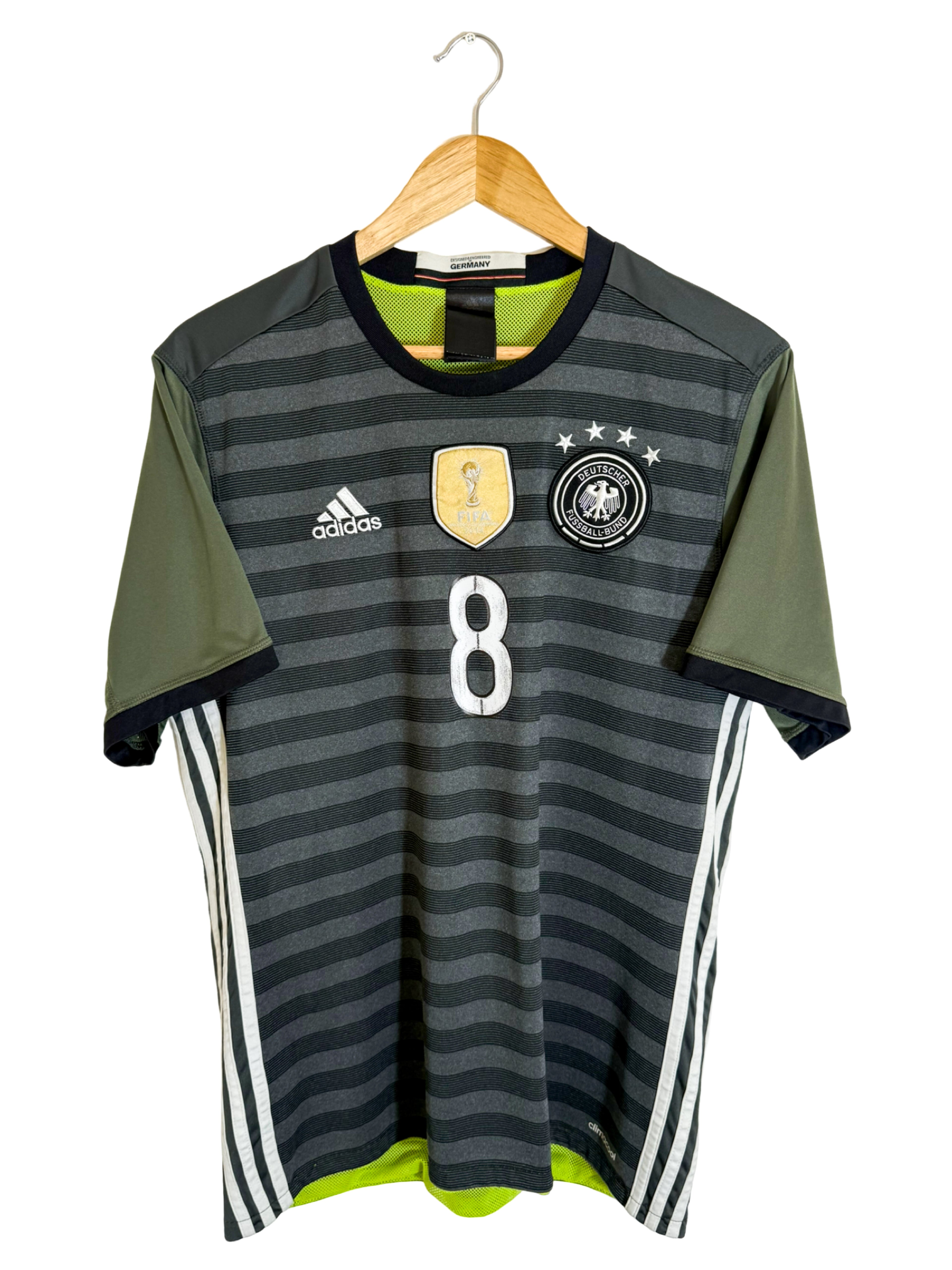 2016 – Maillot Allemagne extérieur [#8 ÖZIL] - L