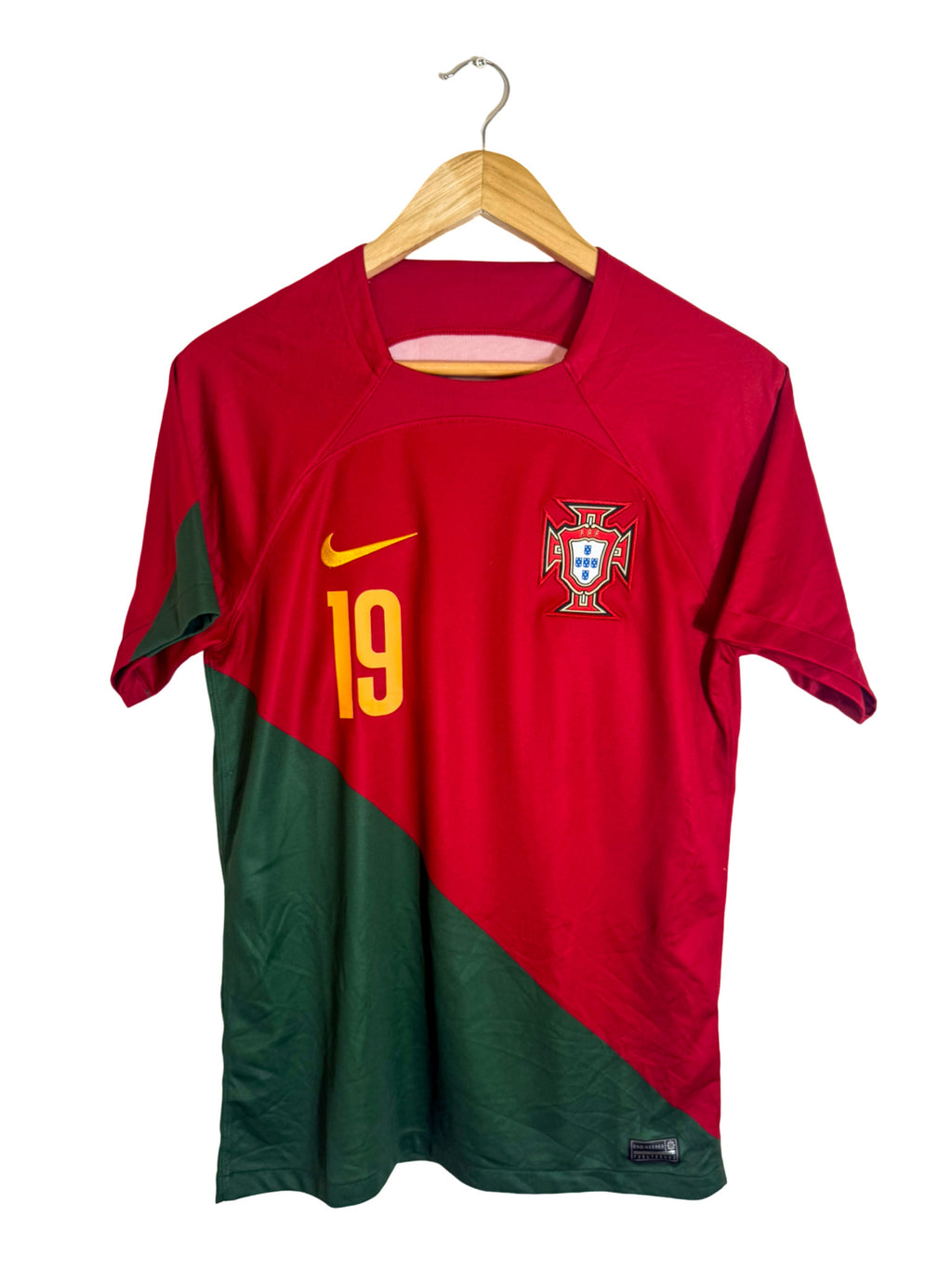 2022 - Maillot Portugal domicile [#19 N.MENDES] - S