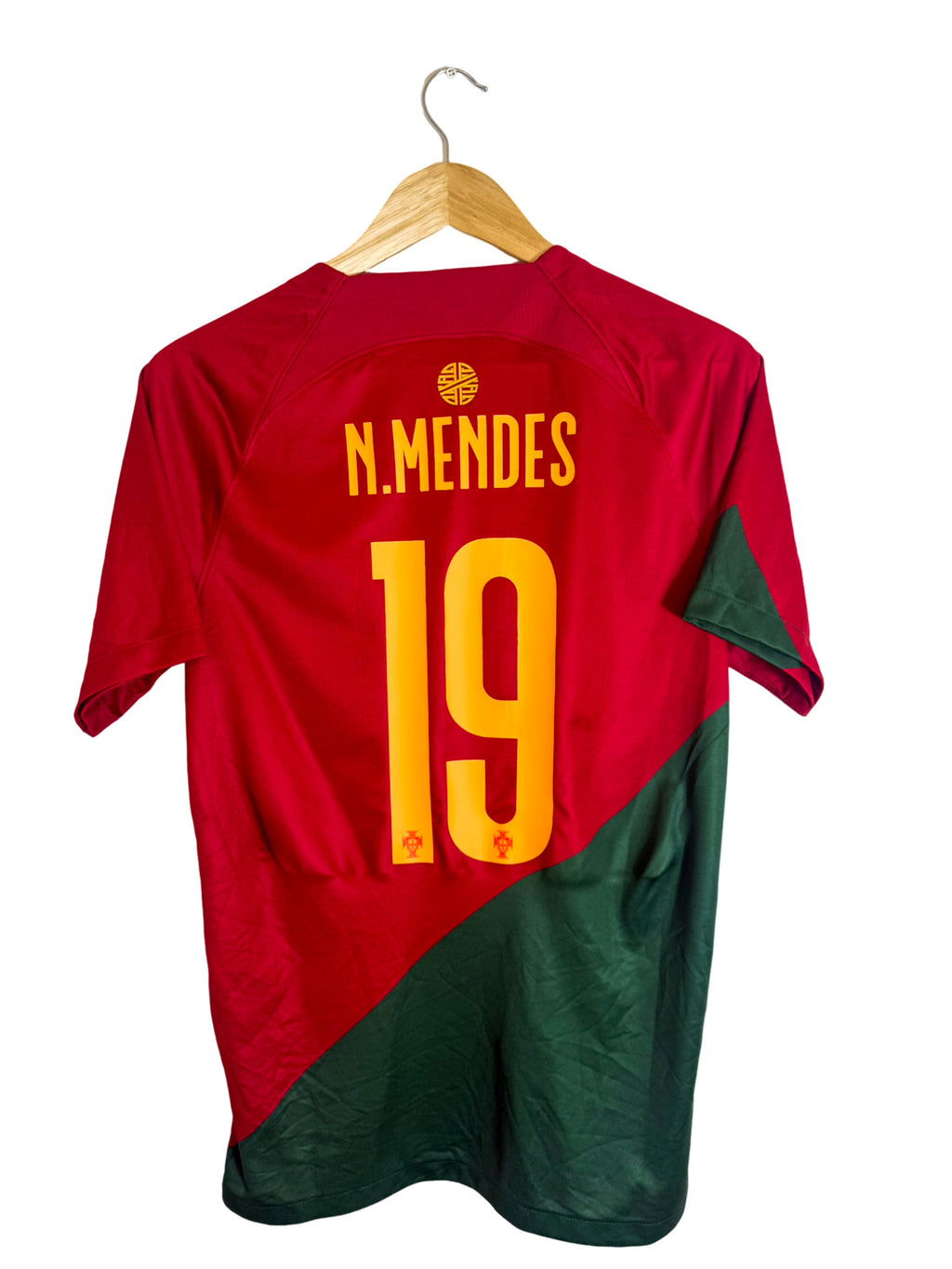 2022 - Maillot Portugal domicile [#19 N.MENDES] - S