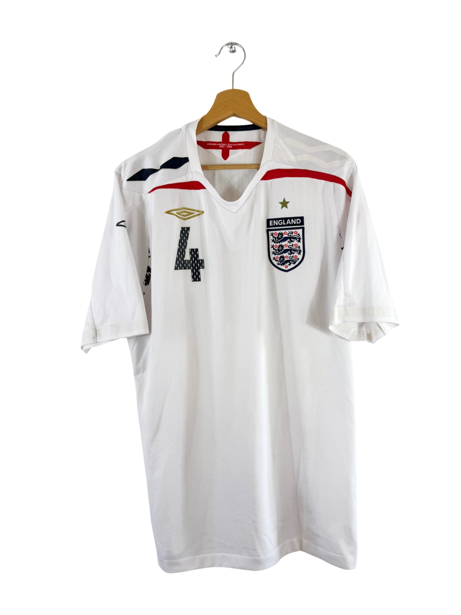 2008 - England Home Shirt [#4 Gerrard] - XL – Vista football shop