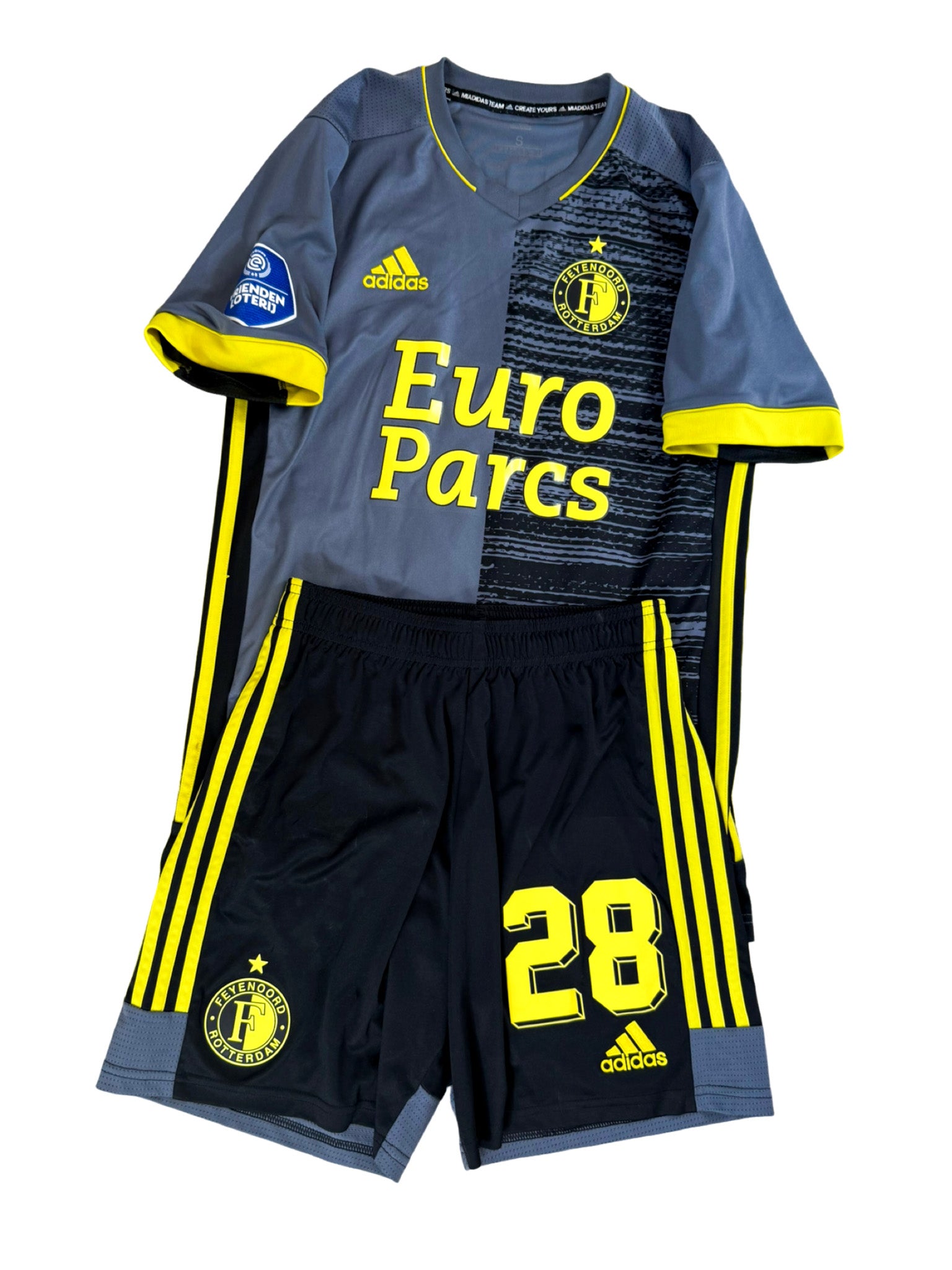 2021/2022 - Maillots et short Feyenoord extérieur [#28 Toornstra] - S