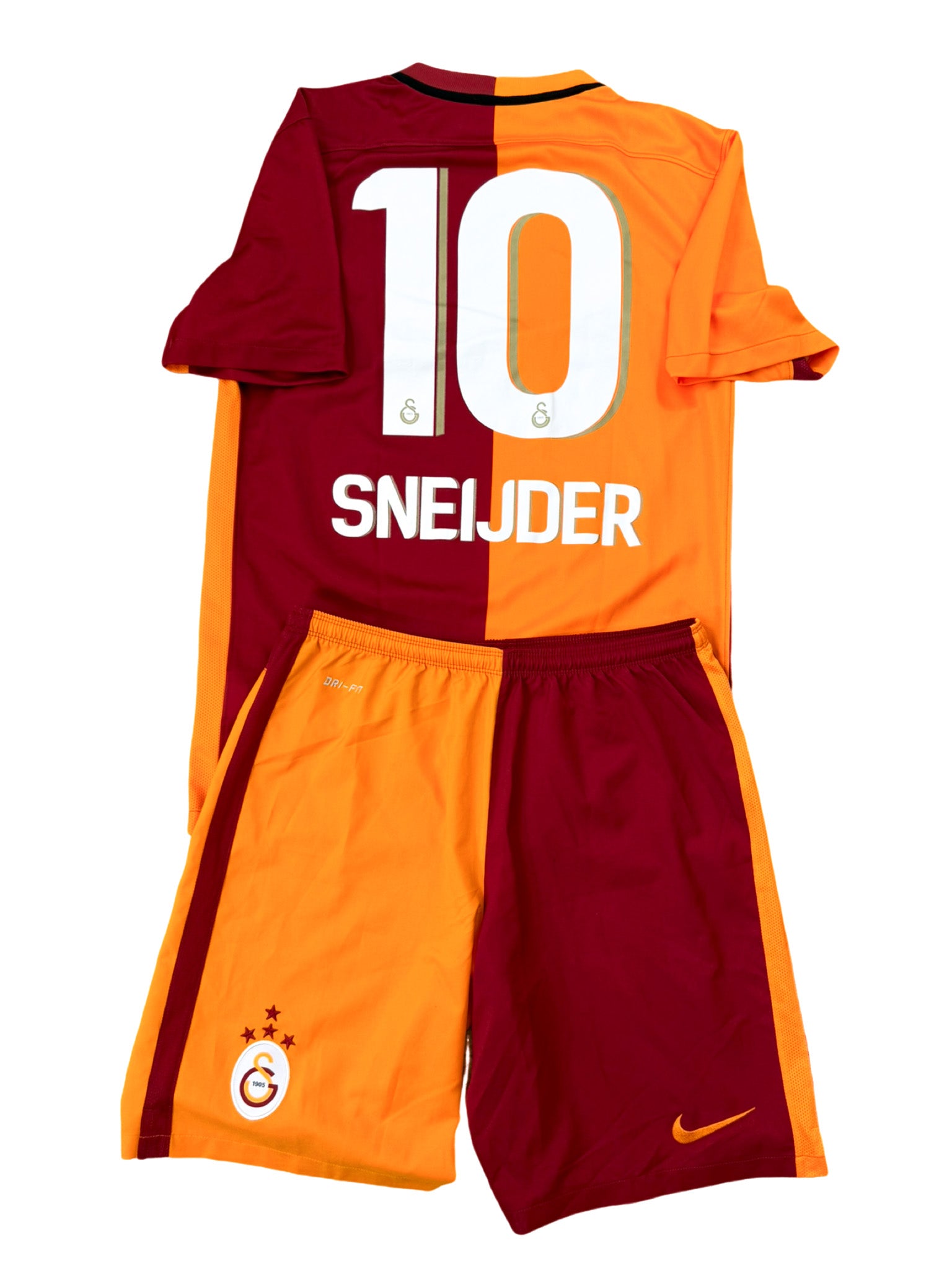 2015/2016 - Camiseta y pantalón corto local del Galatasaray [#10 Sneijder] Nike - Talla S