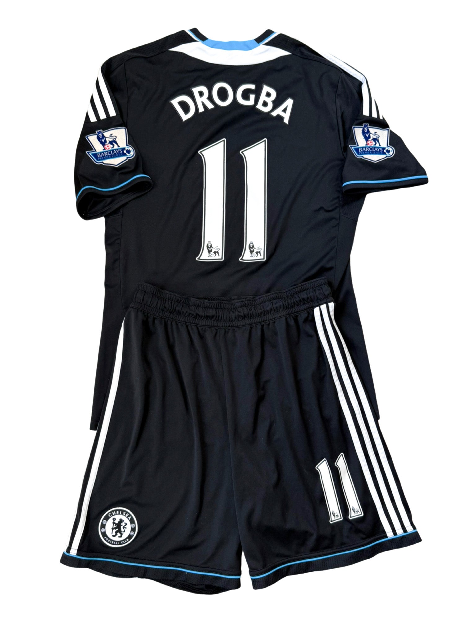 2011/2012 - Maillots et short Chelsea extérieur [#11 Drogba] - S