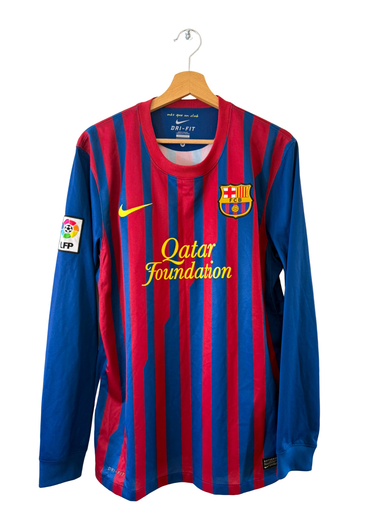 2011/2012 – Maillots et short FC Barcelone domicile *Manches Longues* [#6 Xavi] - M